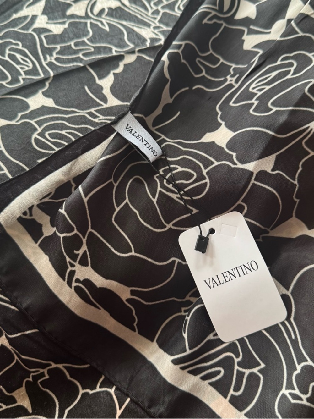 Valentino floral print beige square scarf size 35x35 inch‼️Last one left - Picture 2 of 5